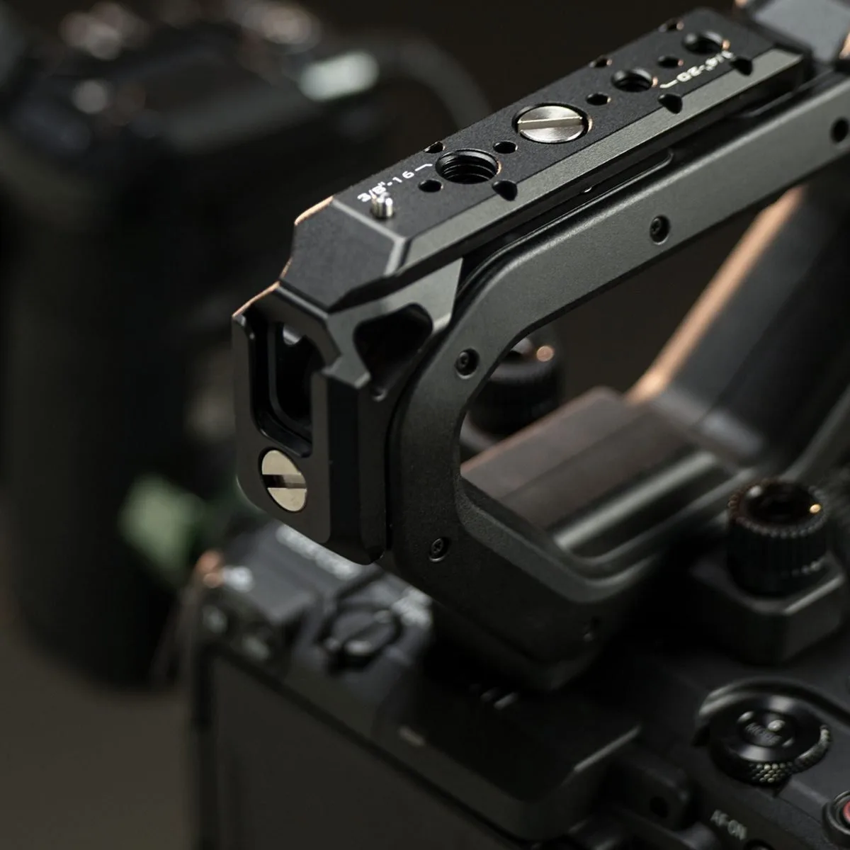 TILTA Kamerakäfig für Canon EO – Camera Cage Baseplate Bewertung und Preis