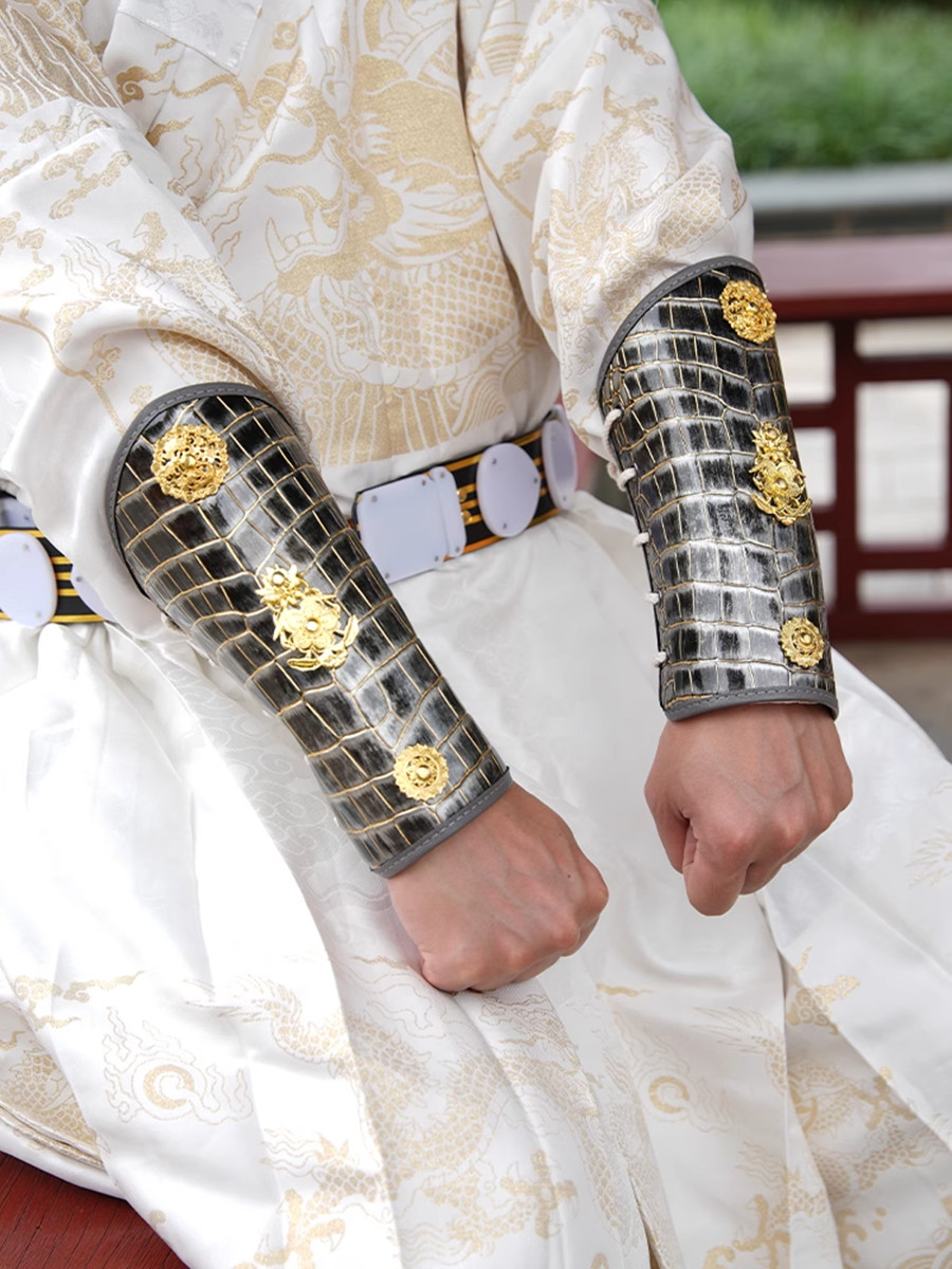 Leder Ninja Krieger Schwertkäm – Photography Of A Man Bewertung und Preis